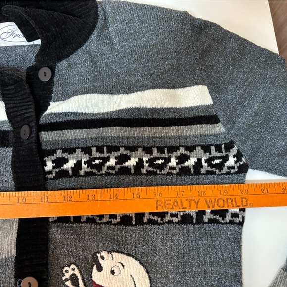 Fredo Vintage Gray and Black Women’s Sweater with Dog Design - Picture 10 of 11